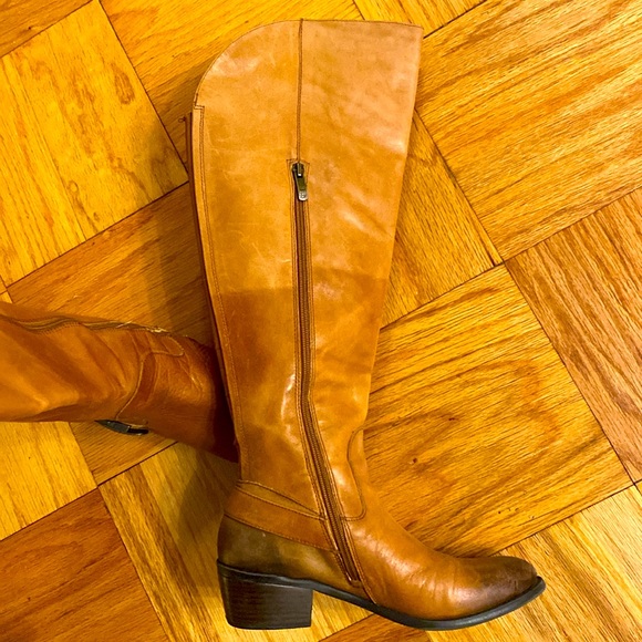 Vince Camuto Boot- - Picture 12 of 16